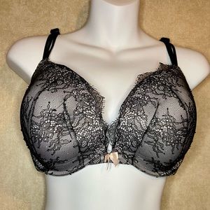 Victoria secret very sexy push up bra black with lace 38 DD